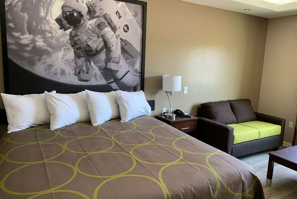 Super 8 By Wyndham Kingwood Houston North Porter